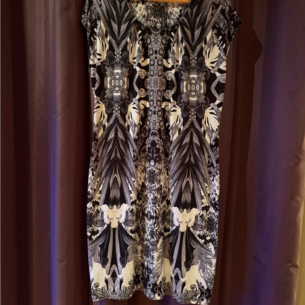 Elegant Black, White and Gray Patterned Dress